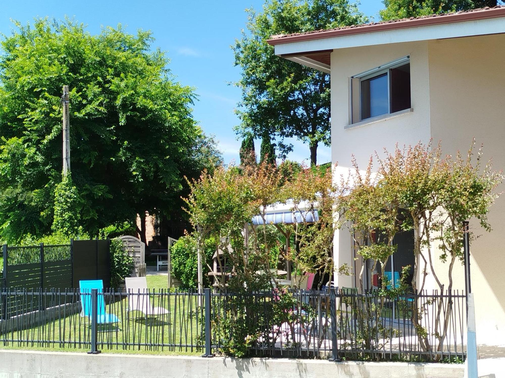 gite les genets Saint-Antoine  Extérieur photo